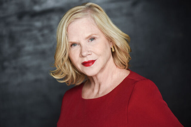 Leslie-Ann  Coles